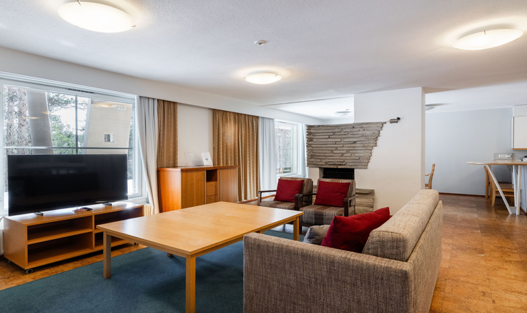 5 Bedroom Apartment