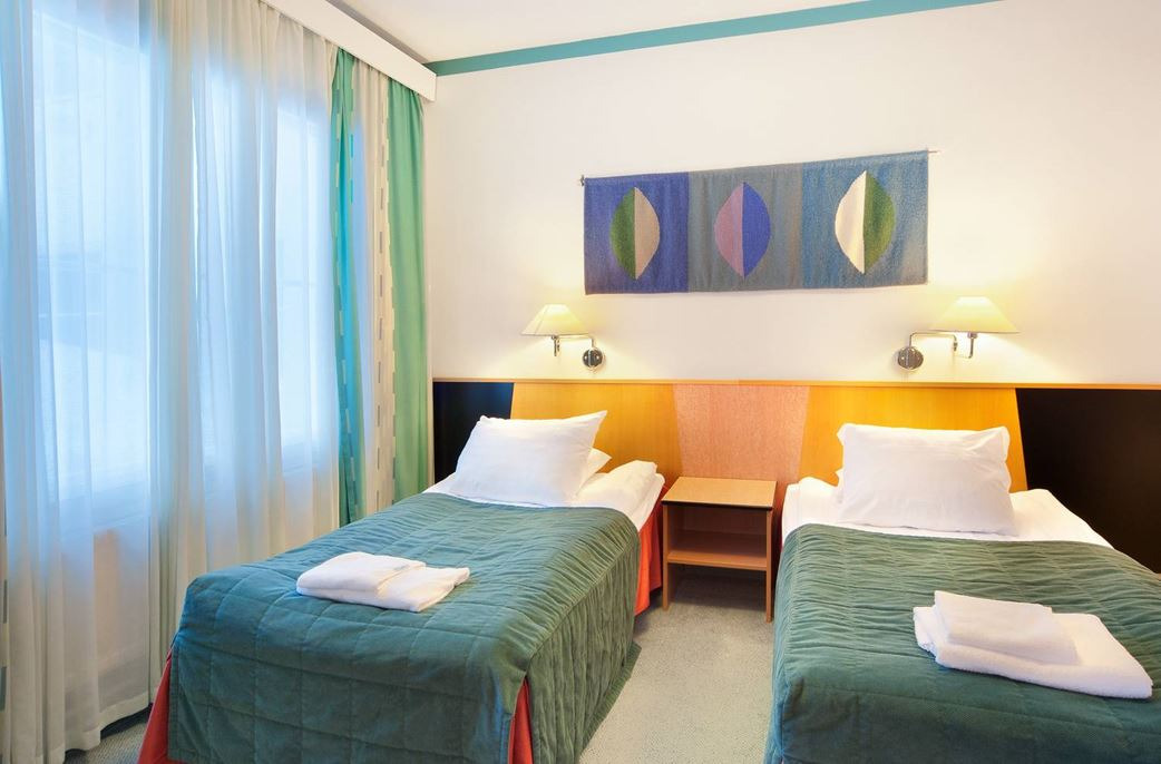 Standard twin room